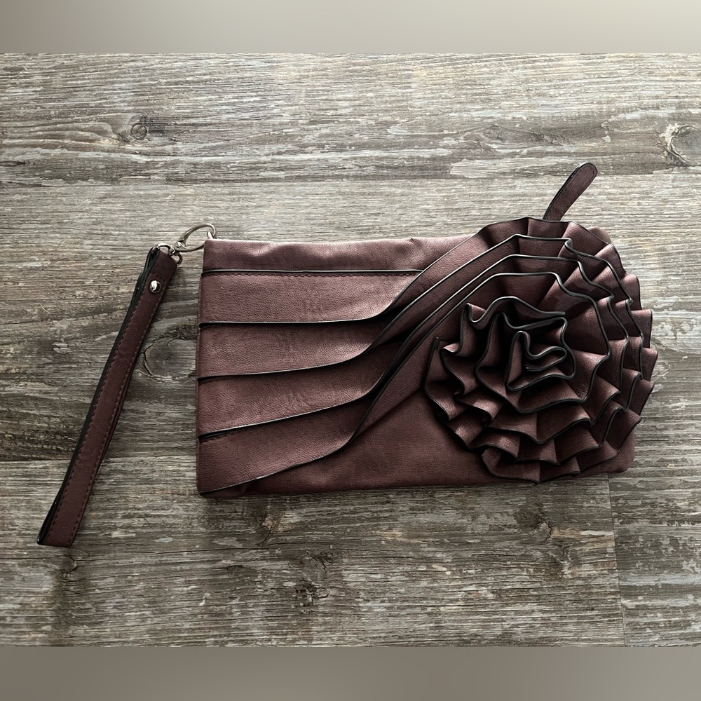 Big Buddha Flower Clutch